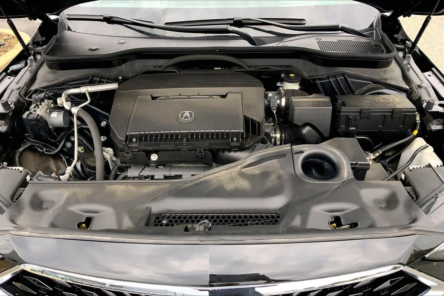 Used 2024 Majestic Black Pearl Acura w/Advance Package image 32