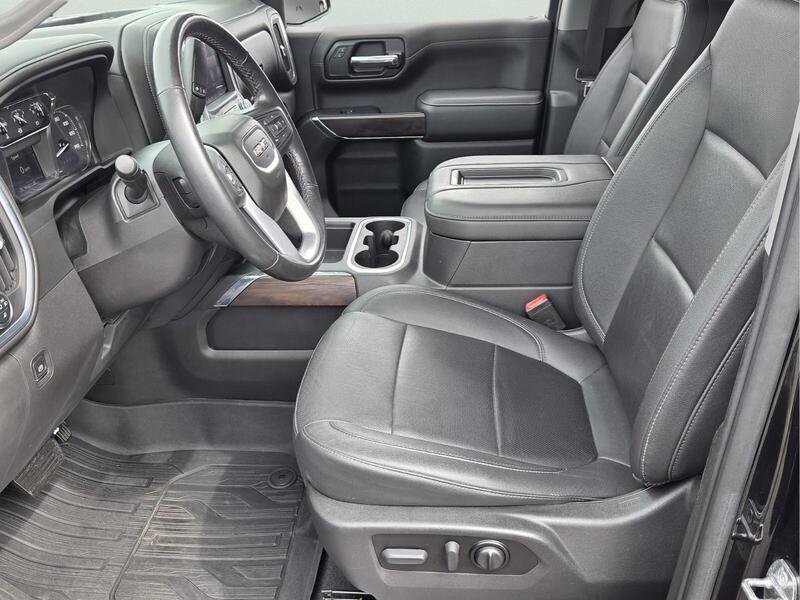 Used 2022 Onyx Black GMC 4WD CREW CAB 147" SLT image 10