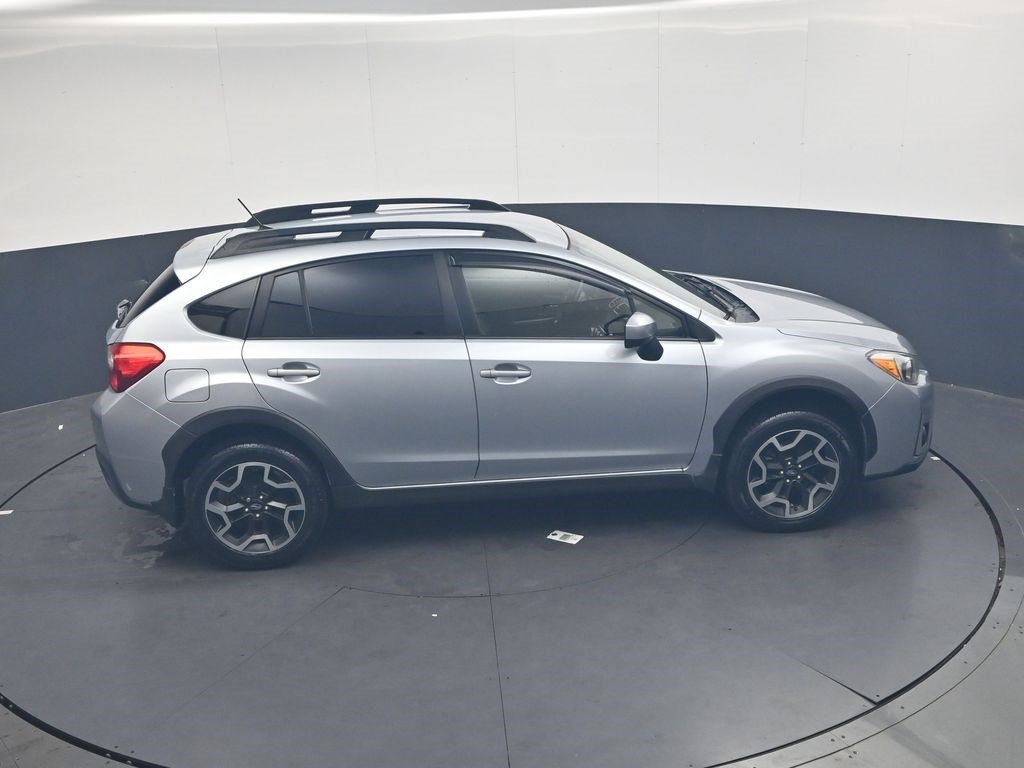 Used 2017 Ice Silver Metallic Subaru Premium image 24