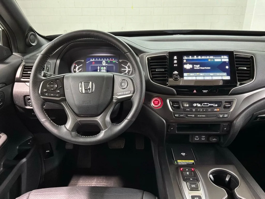 Certified Used 2025 Crystal Black Pearl Honda AWD EX-L image 9