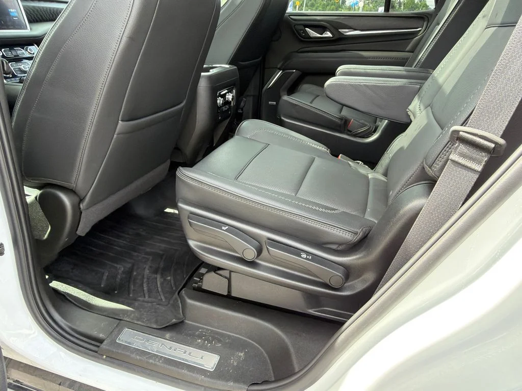 Used 2024 White GMC Denali image 21
