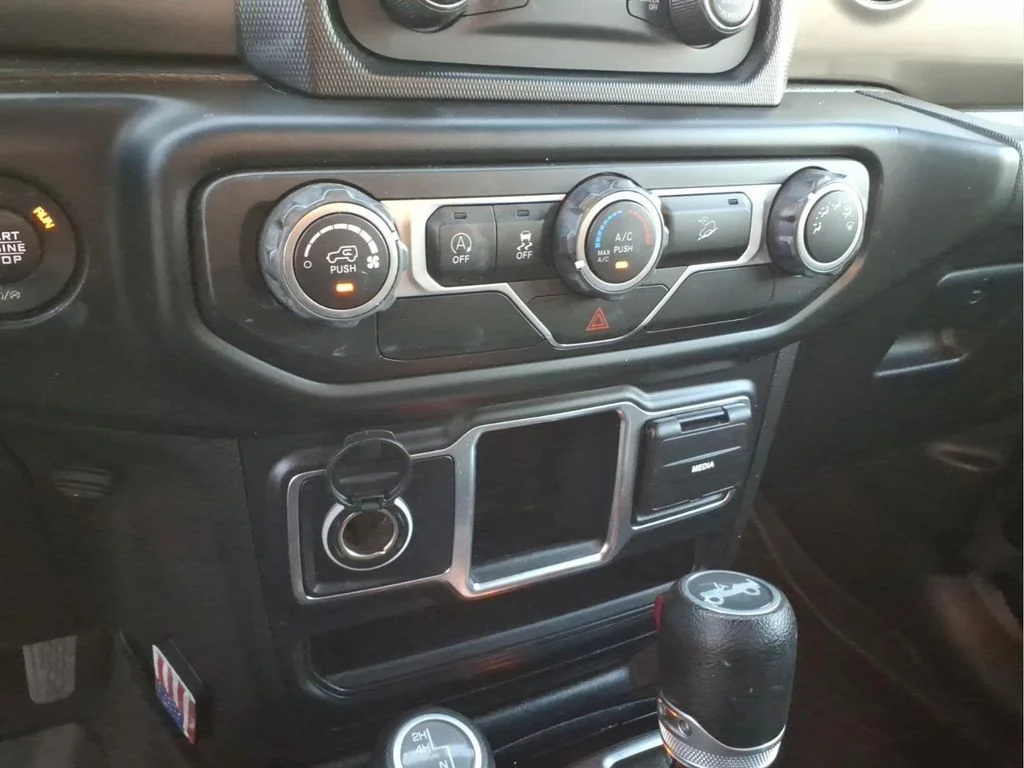 Used 2019 Black Jeep Unlimited Sport image 26