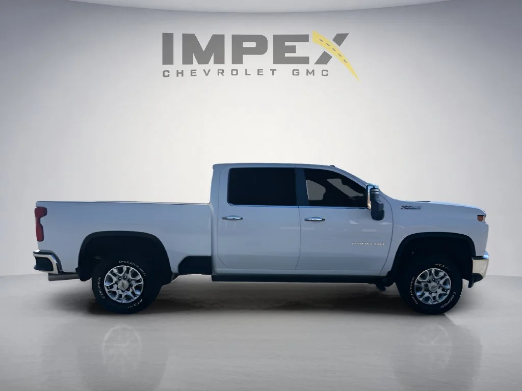 Used 2022 SUMMIT WHITE Chevrolet LTZ image 8