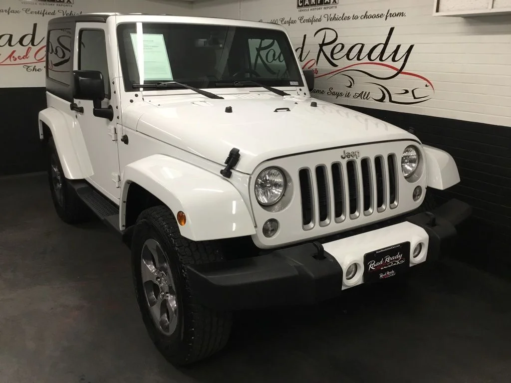 Used 2016 White Jeep Sahara image 2