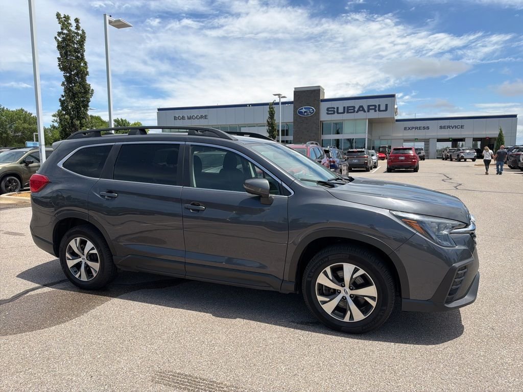 2023 Subaru Ascent Premium 7 Passenger's photo