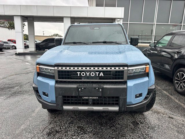 Used 2025 Blue Toyota  image 3