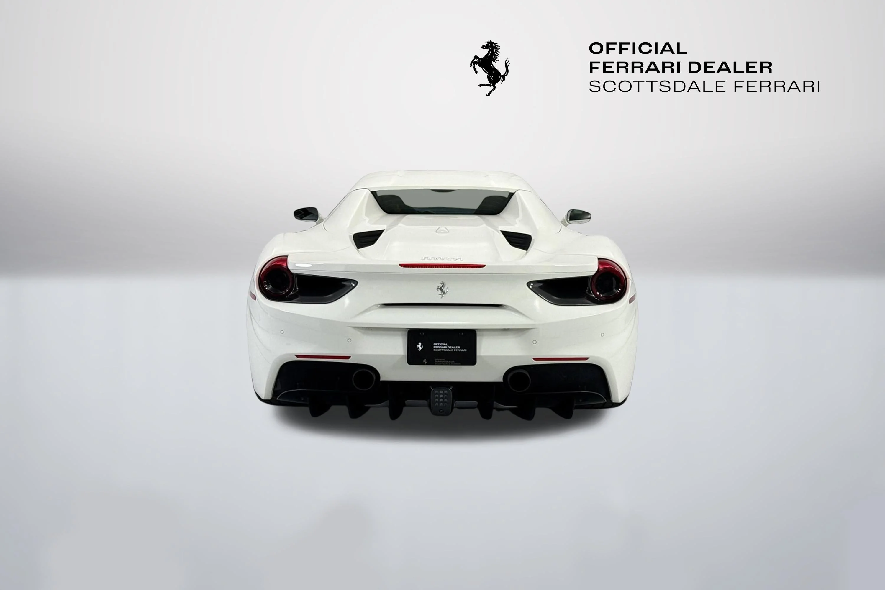 Used 2018 Bianco Avus Ferrari  image 14
