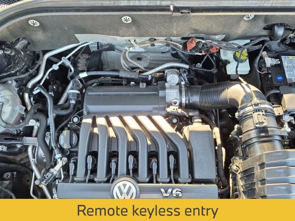 Used 2019 Black Volkswagen 3.6L V6 SEL R-Line image 14