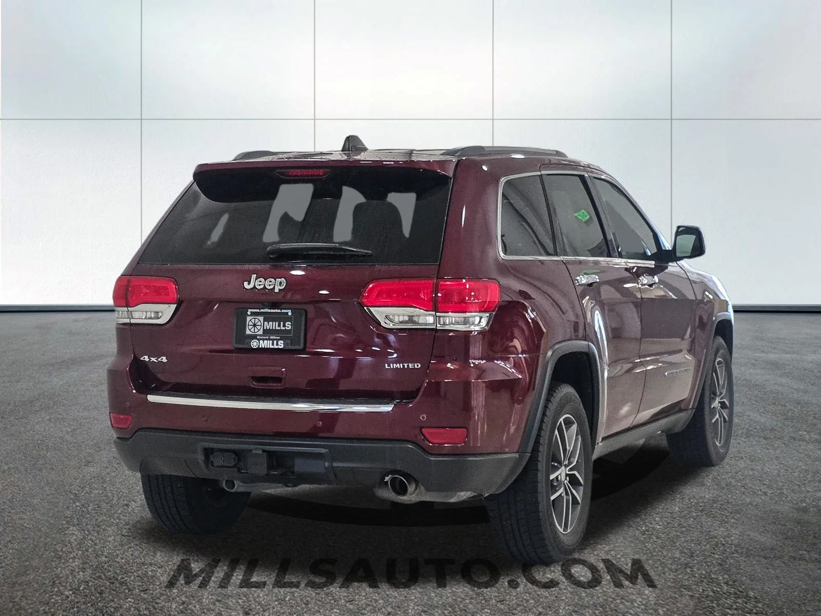 Used 2018 Red Jeep Limited image 7