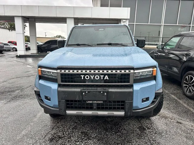 Used 2025 Blue Toyota  image 3