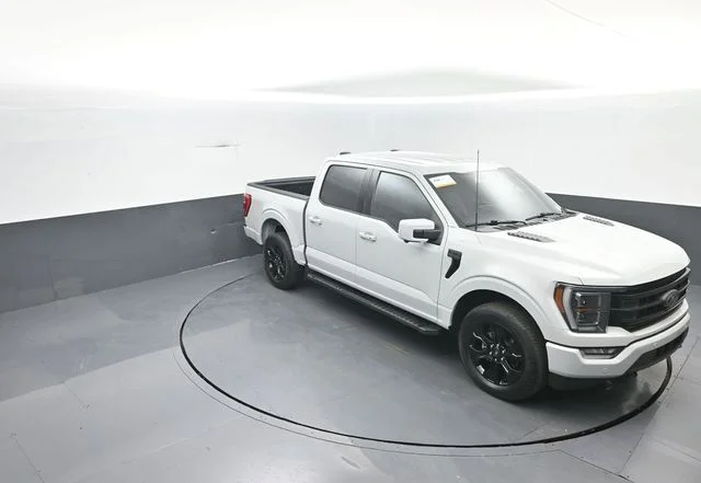 Used 2023 White Ford Lariat image 26