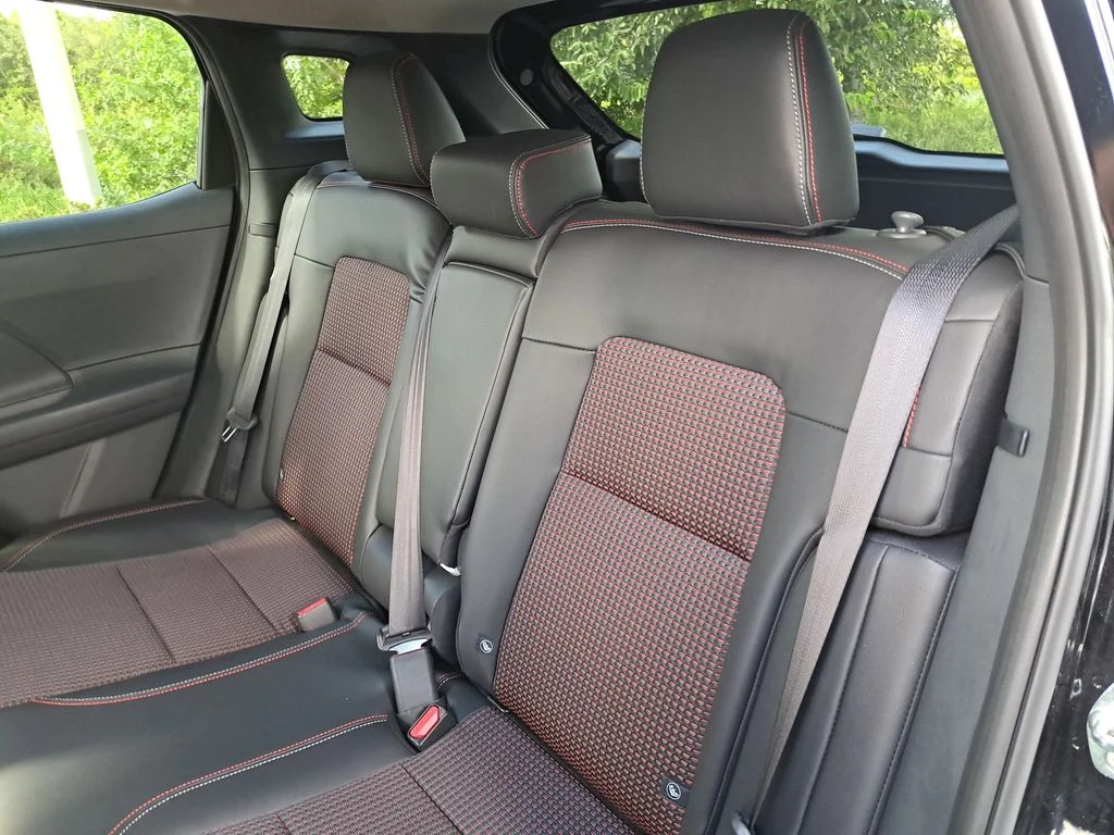 2026 Nissan KICKS SR - Photo 13