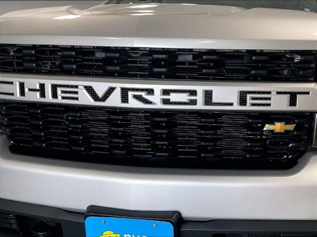 Used 2021 Silver Chevrolet Custom image 32
