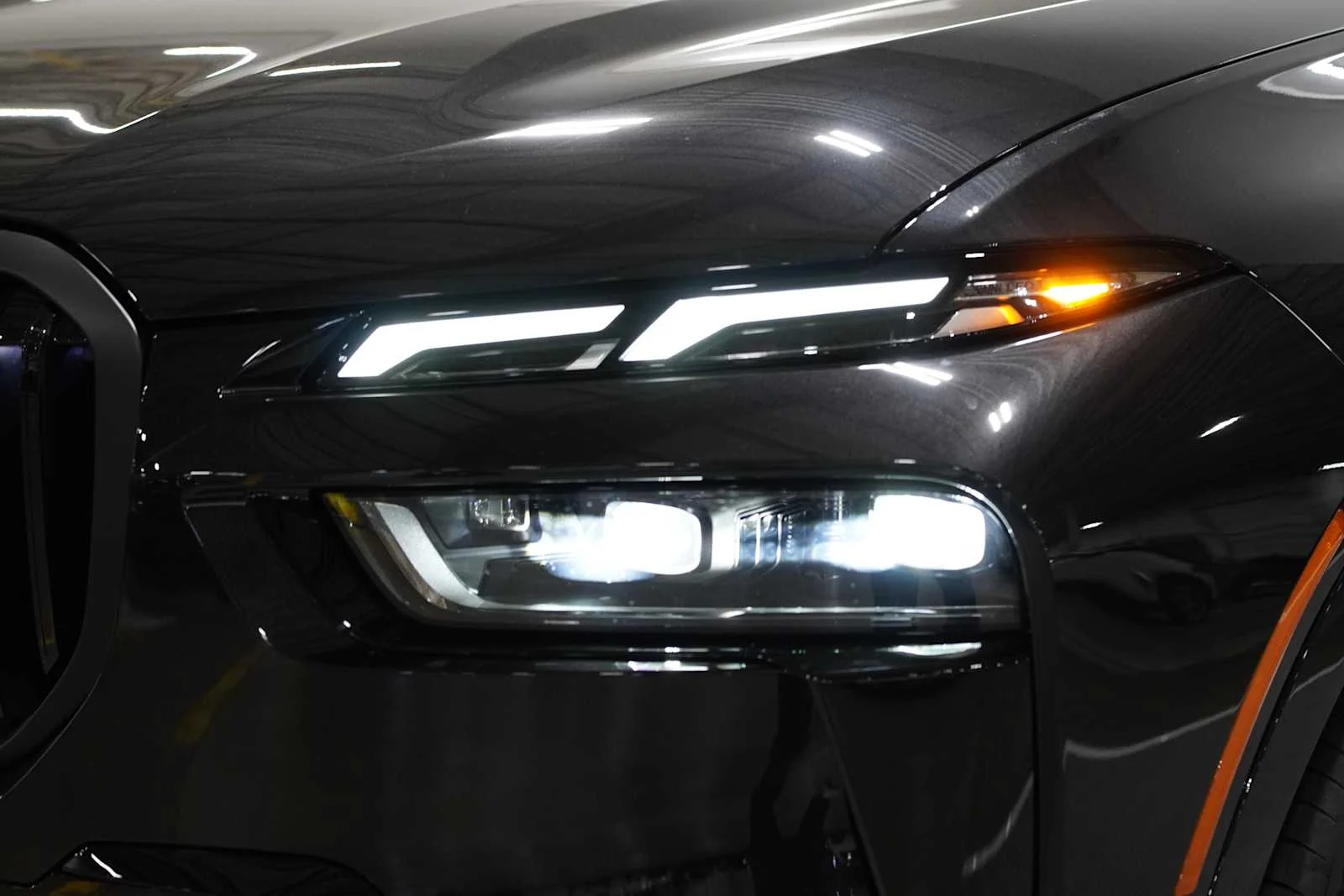 New 2027 Black Sapphire Metallic BMW xDrive40i image 6