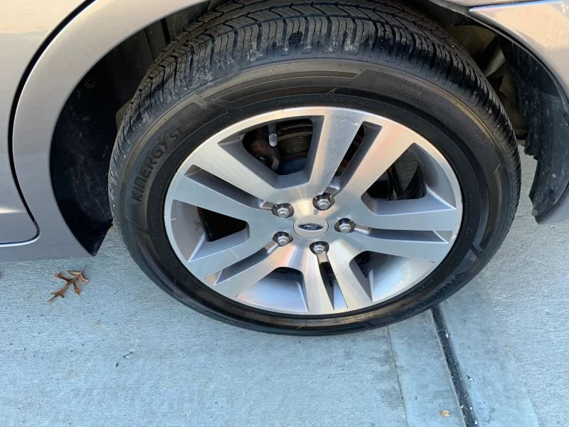 Used 2007 Gray Ford SE Sedan 4D image 35