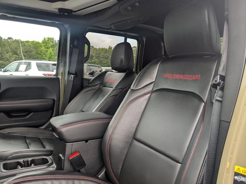 Used 2025 41 Jeep Rubicon X image 14