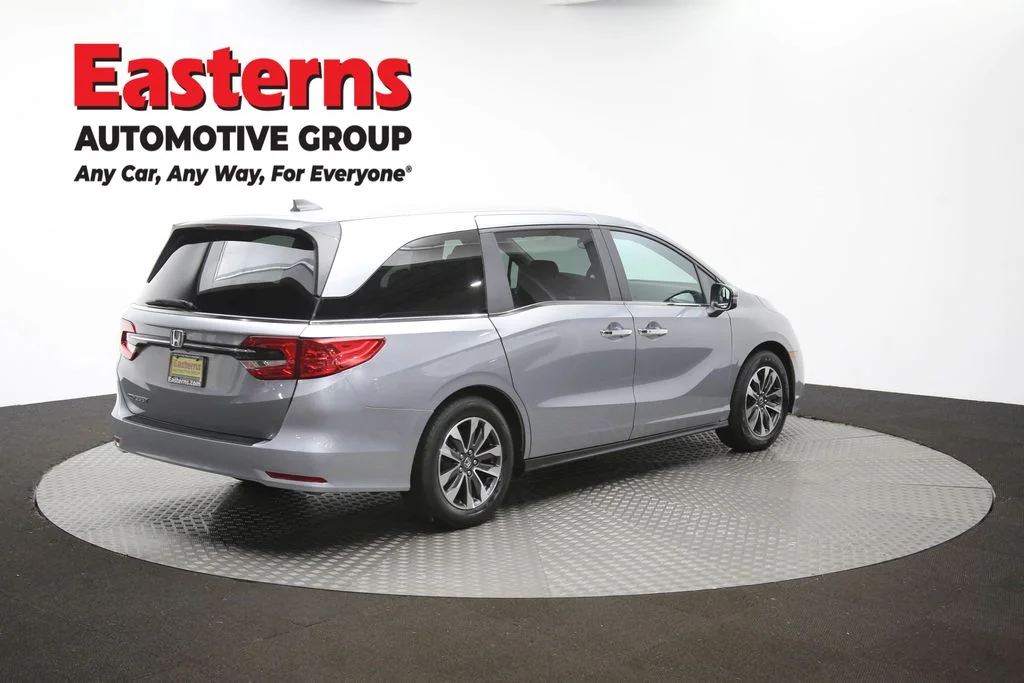Used 2023 Silver Honda EX-L image 39
