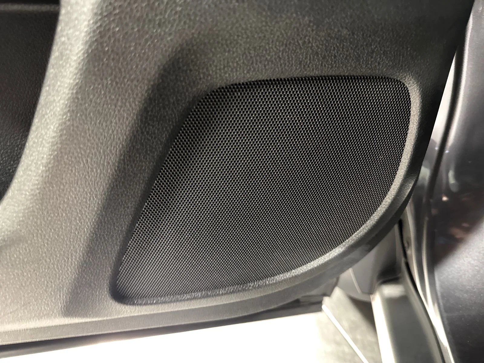 Used 2018 Modern Steel Metallic Honda EX-L image 13
