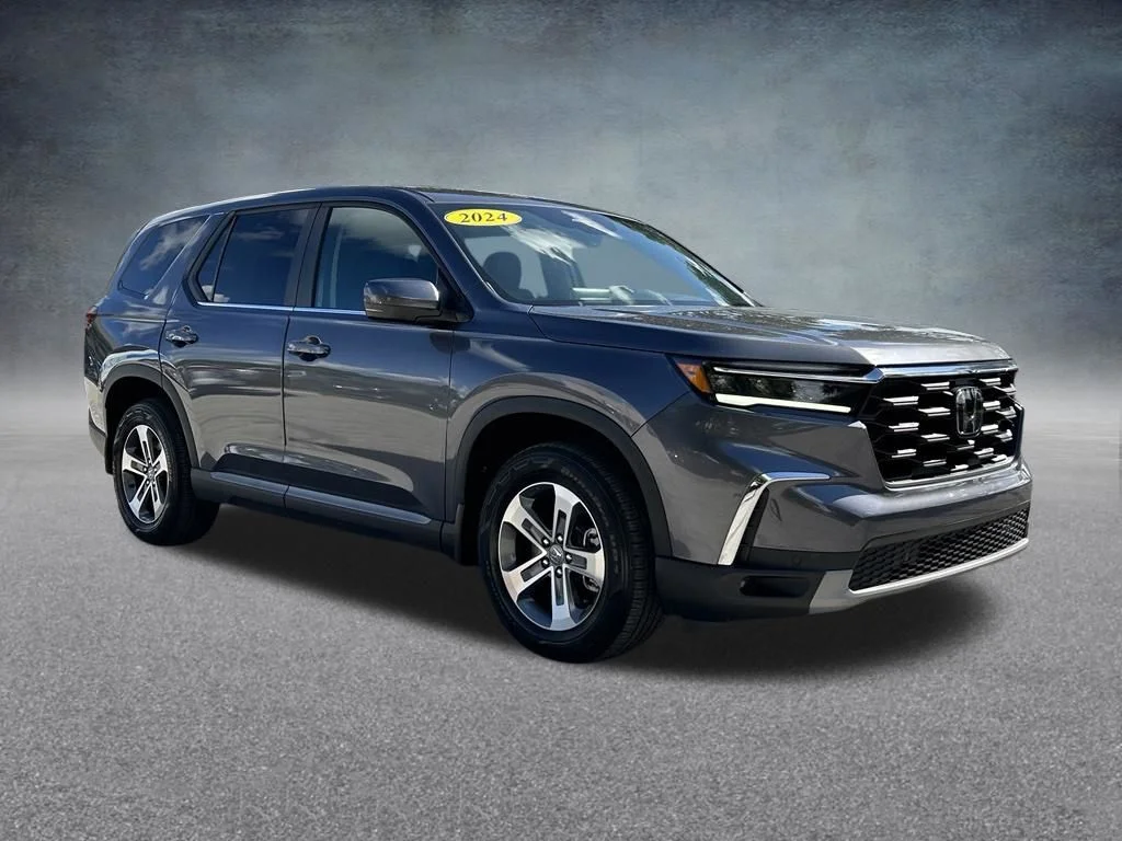 Used 2024  Honda EX-L image 3