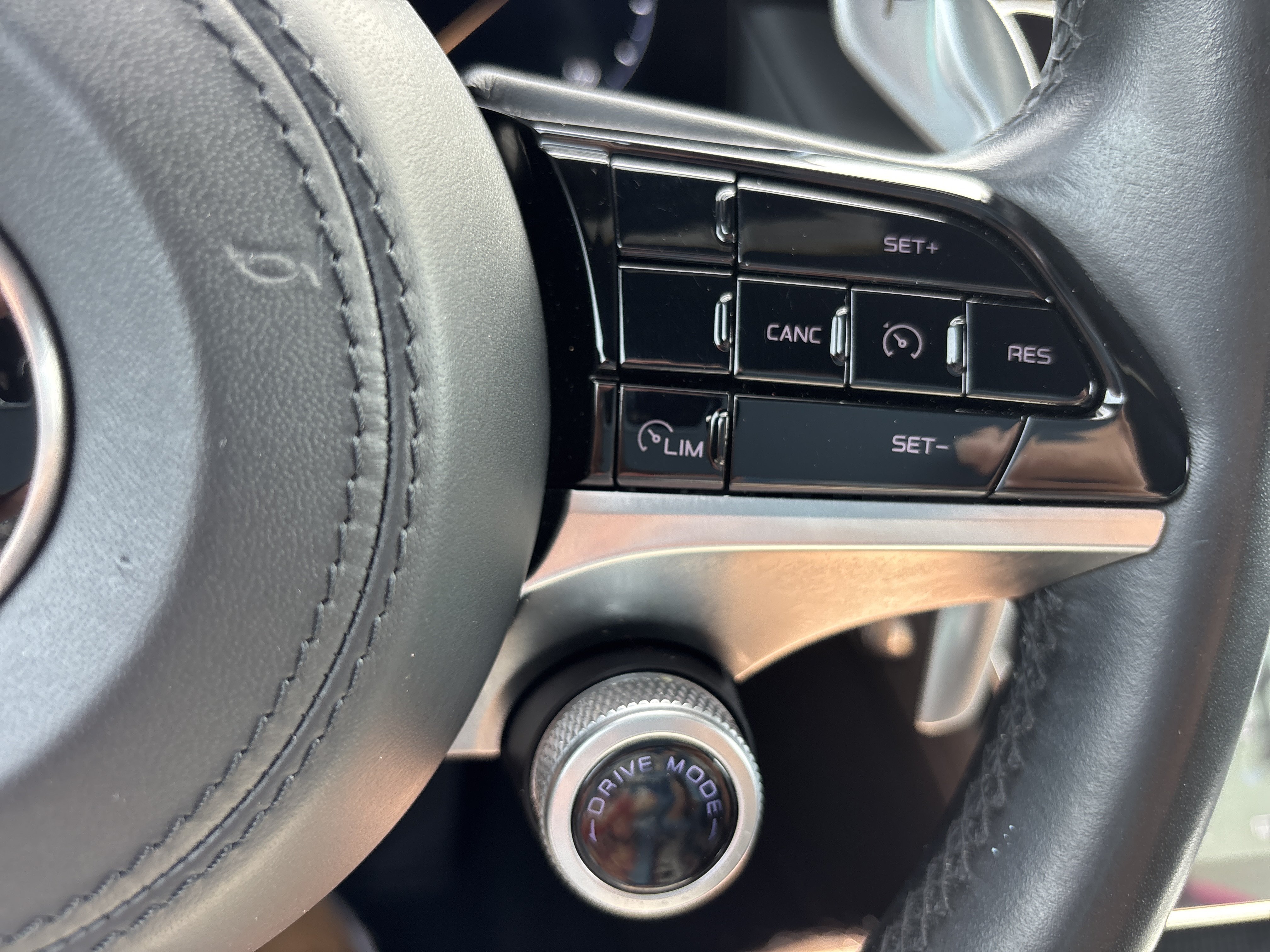 Used 2023 Grigio Lava Metallic Maserati GT AWD image 30
