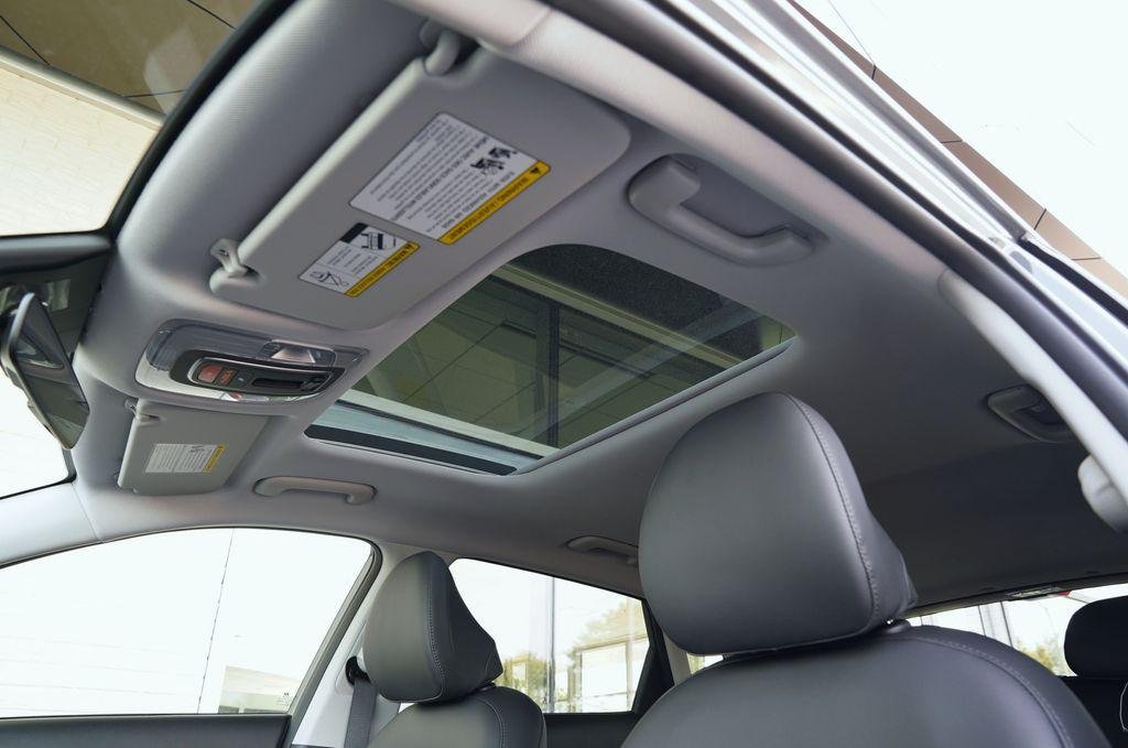New 2026 Ecotronic Gray Pearl Hyundai Limited image 12