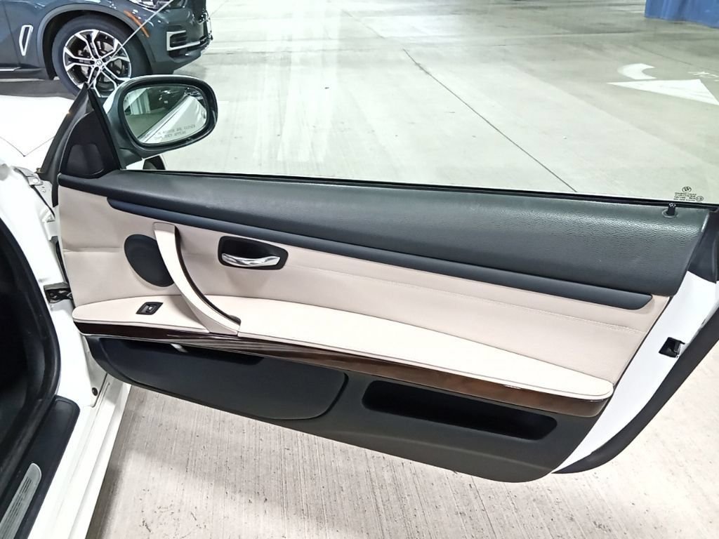 Used 2012 Alpine White BMW 328i image 14