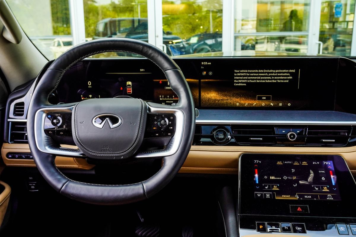 Used 2025 Black INFINITI SENSORY image 15