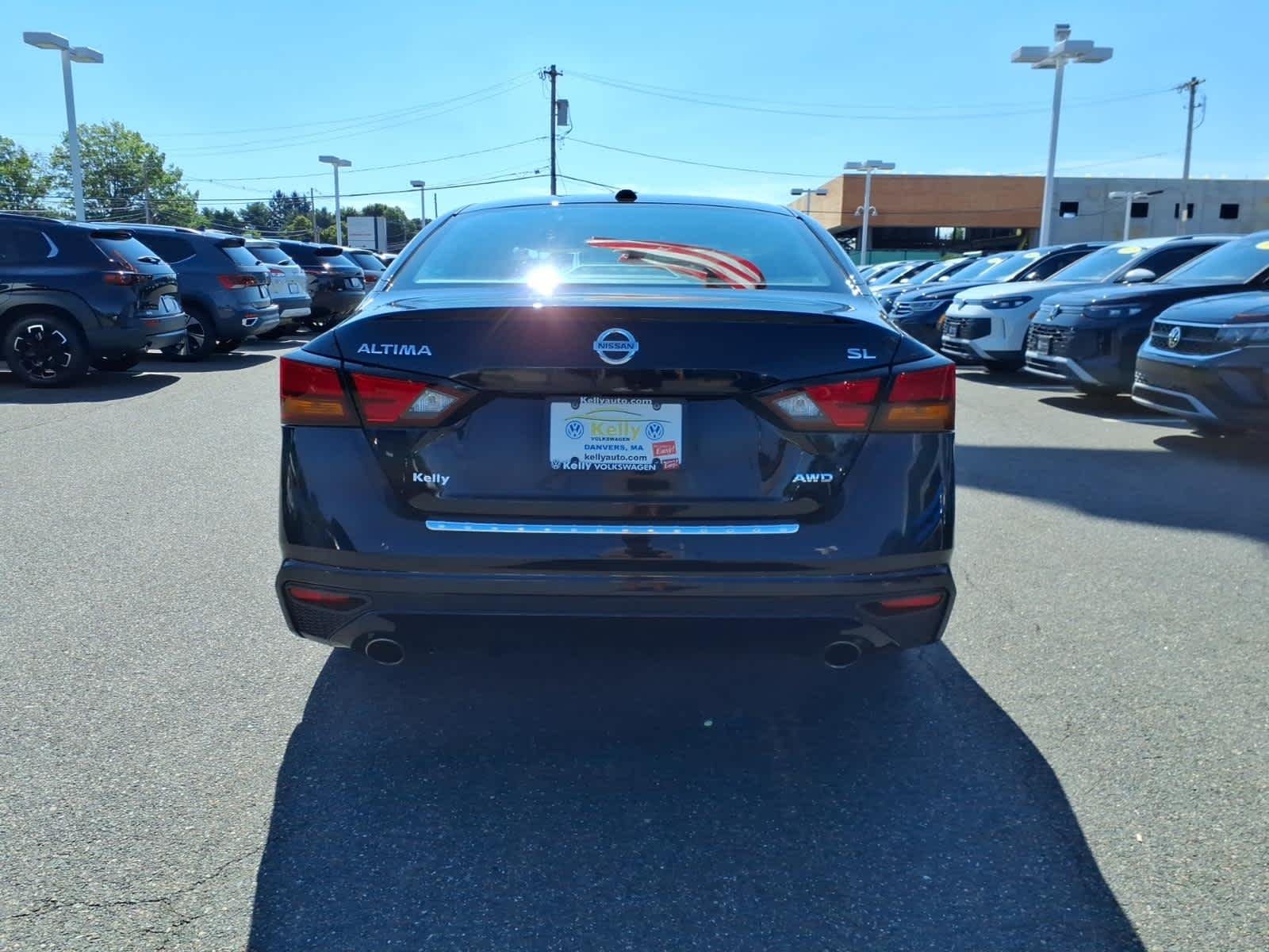 Used 2022 Super Black Nissan 2.5 SL image 6