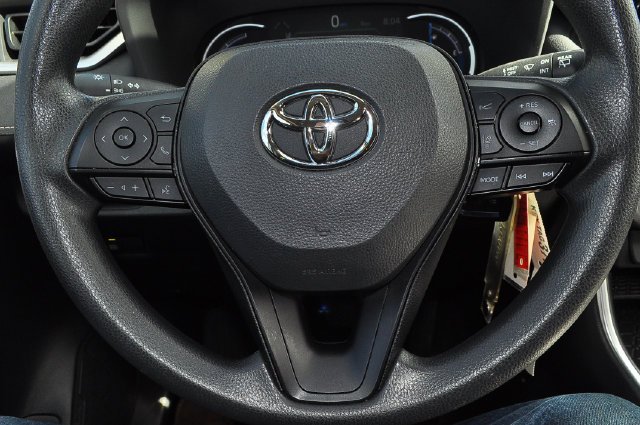 Used 2023 White Toyota LE image 29