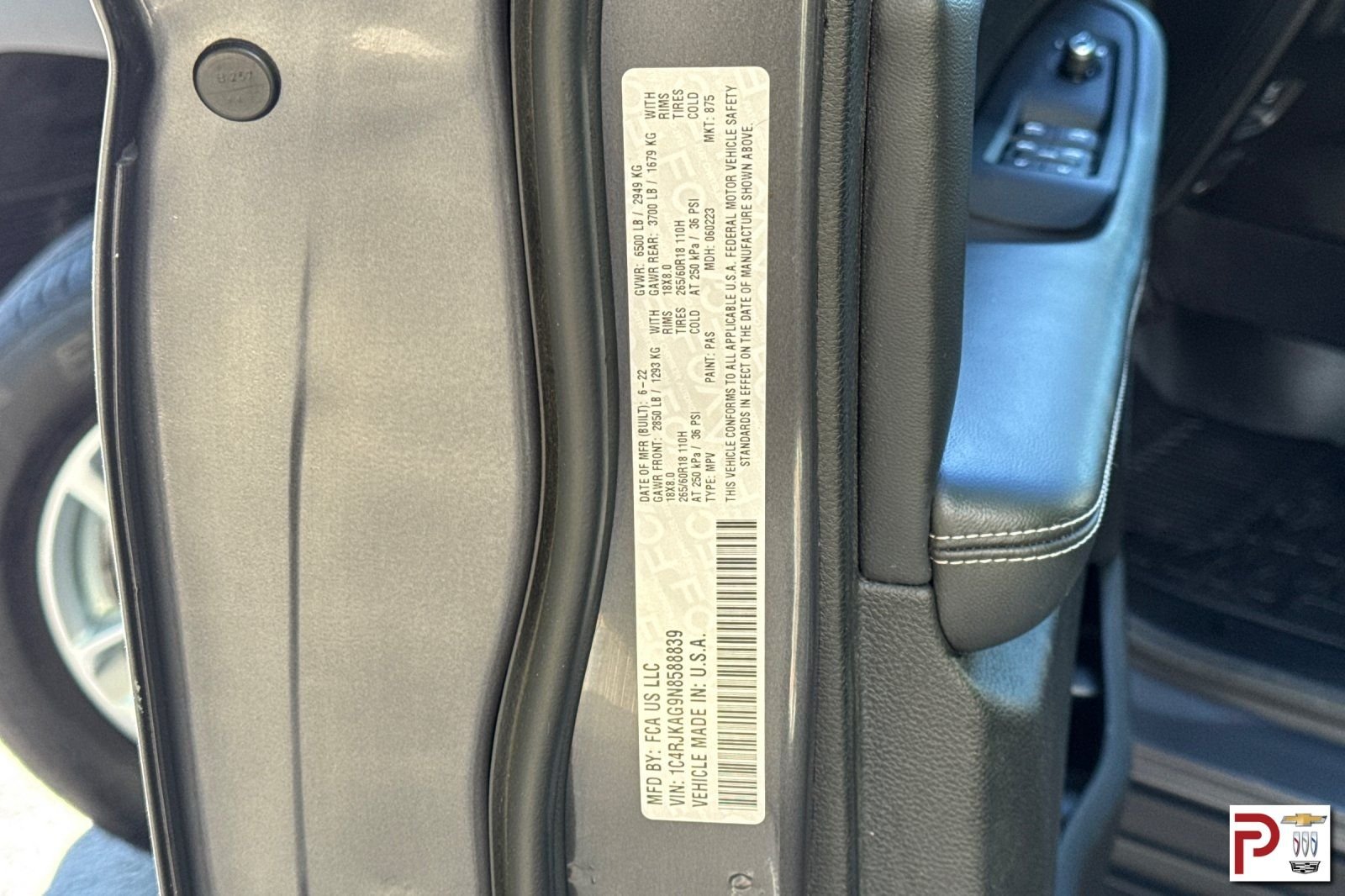 Used 2022 Gray Jeep Laredo image 38