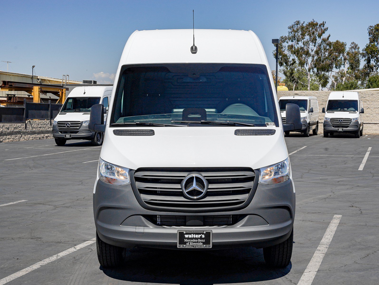 New 2026 Arctic White Mercedes-Benz 2500 High Roof I4 Diesel HO 144 RWD image 2