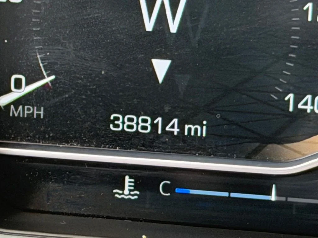 Used 2023 White GMC Denali image 46