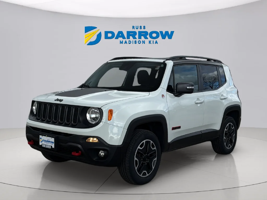 Used 2016 Alpine White Jeep Trailhawk image 1