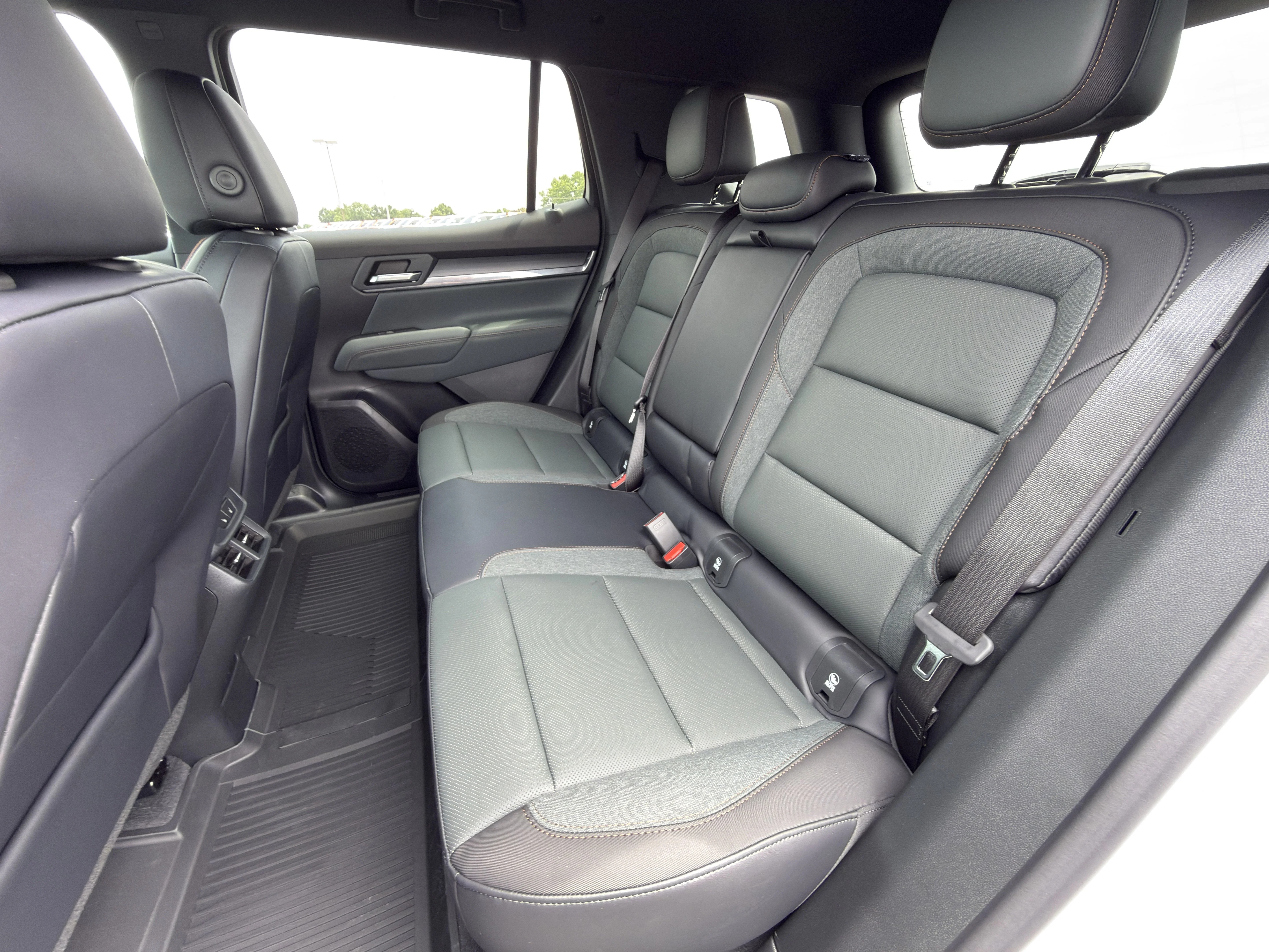 2027 GMC Terrain AT4 - Photo 14
