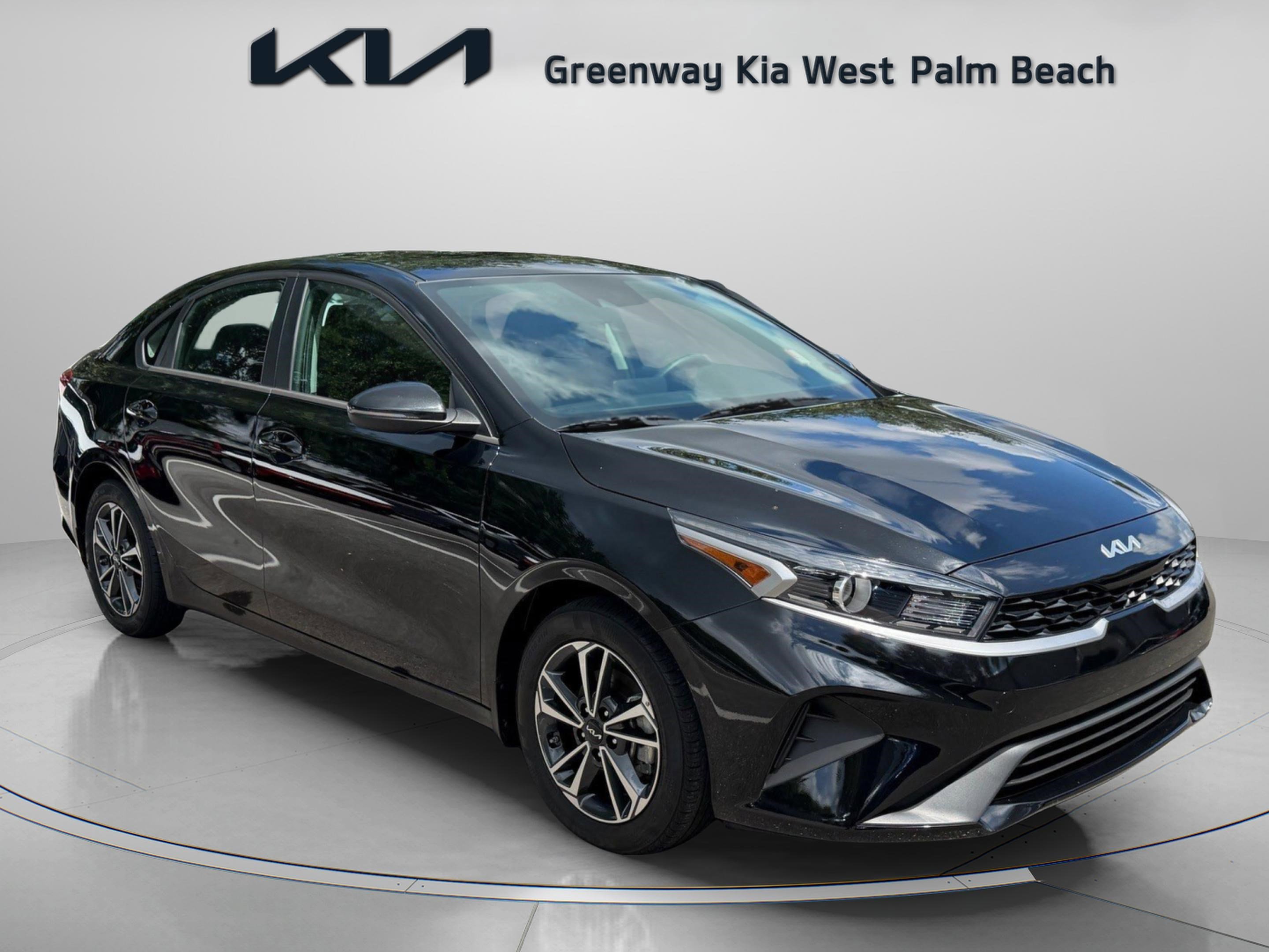 2024 Kia Forte LXS AT's photo