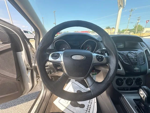Used 2012 Silver Ford SE image 13