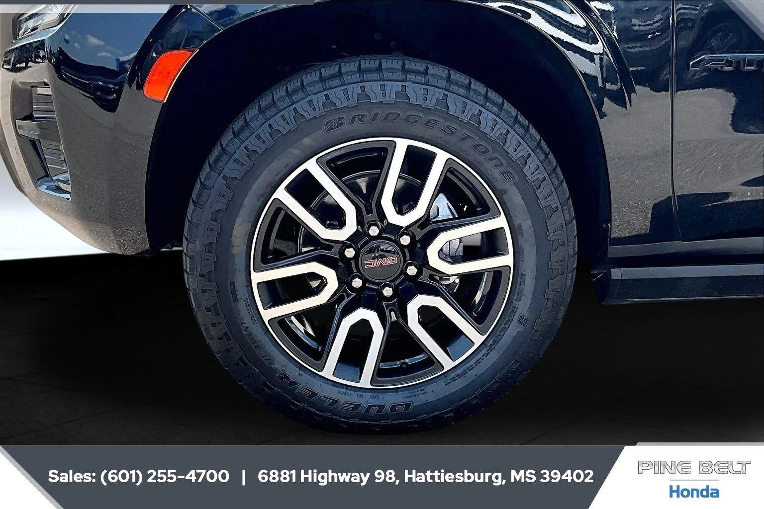Used 2023 Onyx Black GMC AT4 image 7