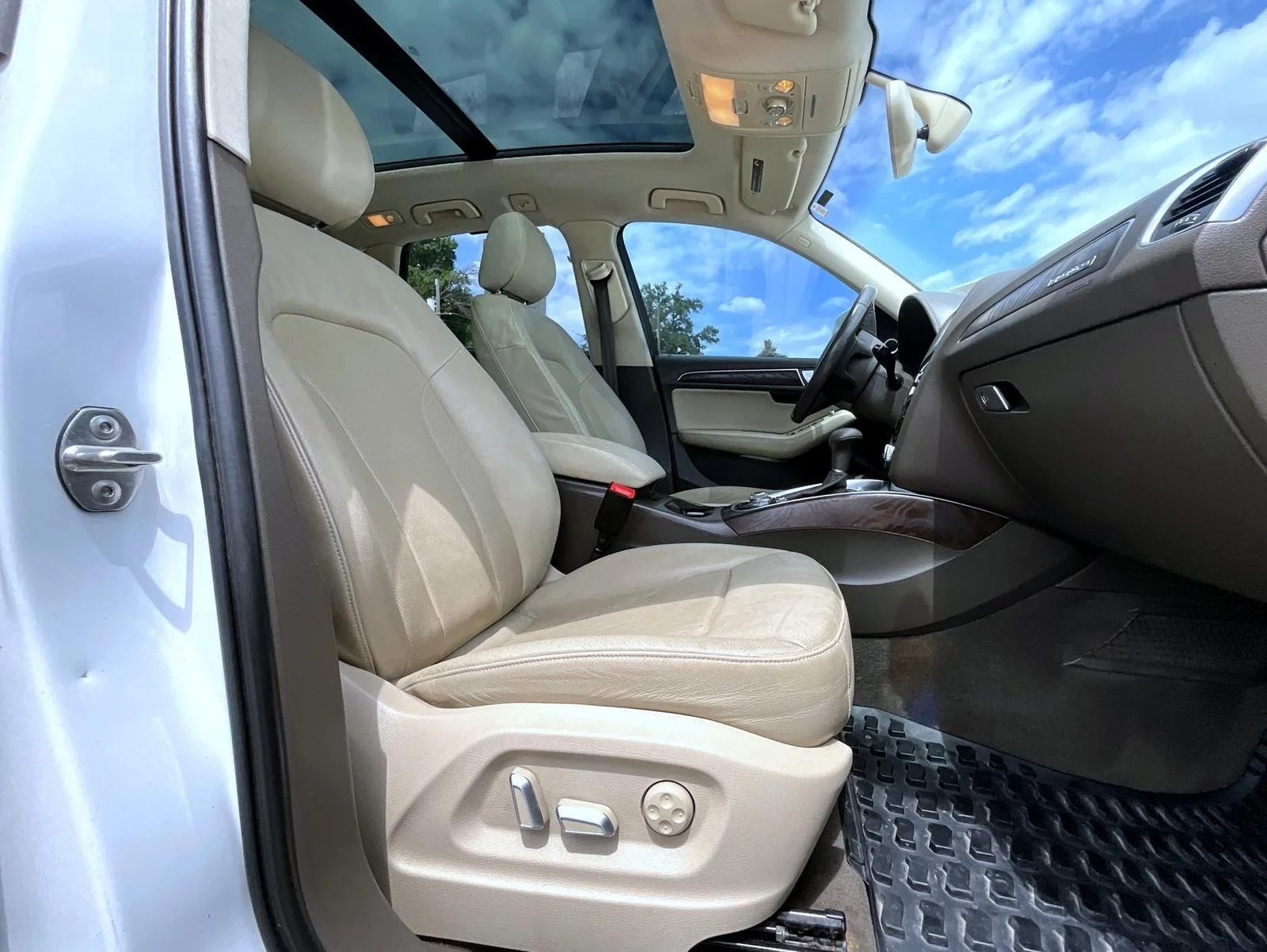 Used 2015 White Audi 3.0T Prestige image 18