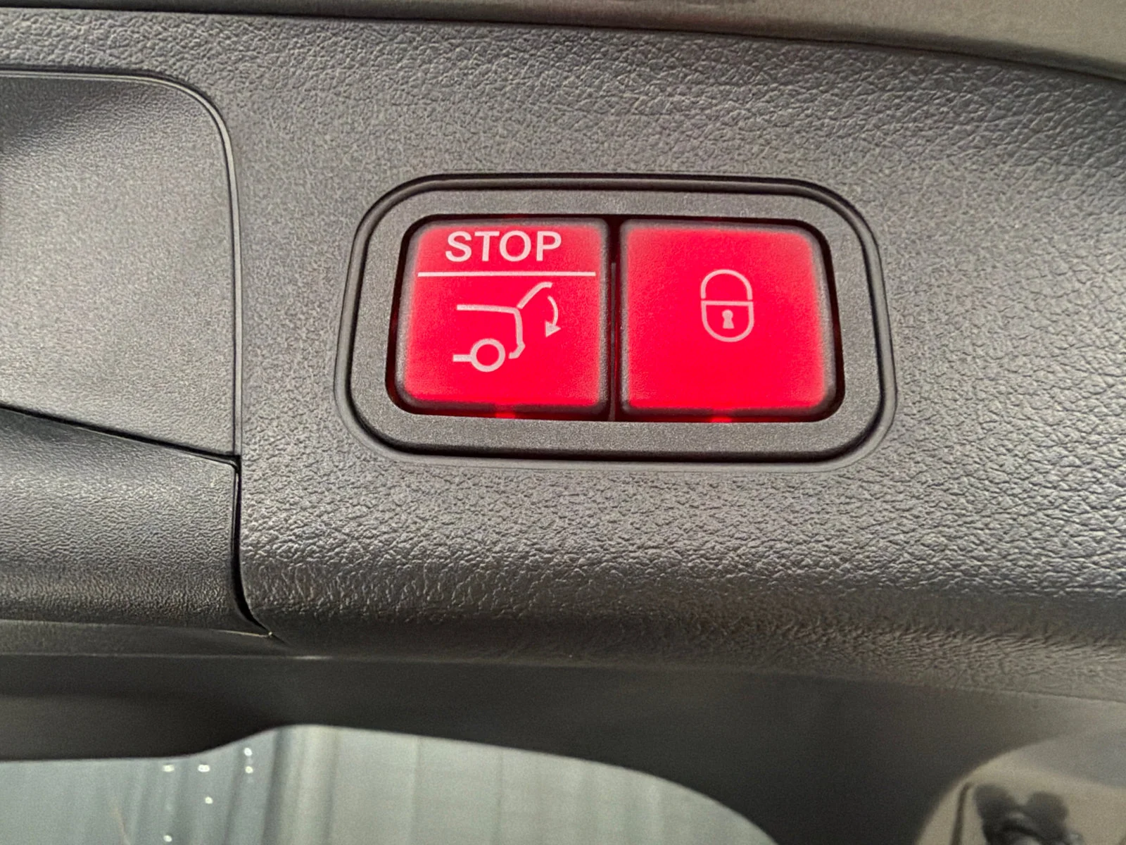 Used 2026 Grey Mercedes-Benz GLA 250 image 6