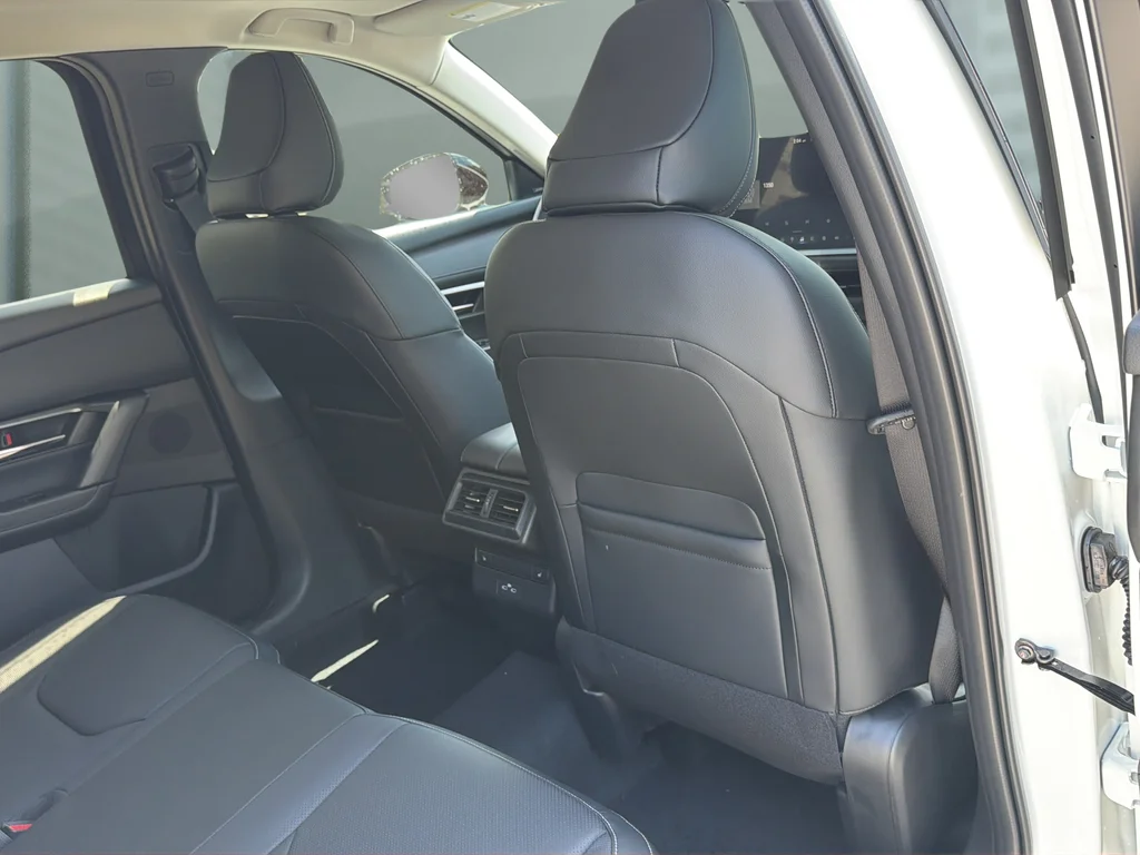New 2026 White Metallic Mazda 2.5 S Premium Plus AWD image 22