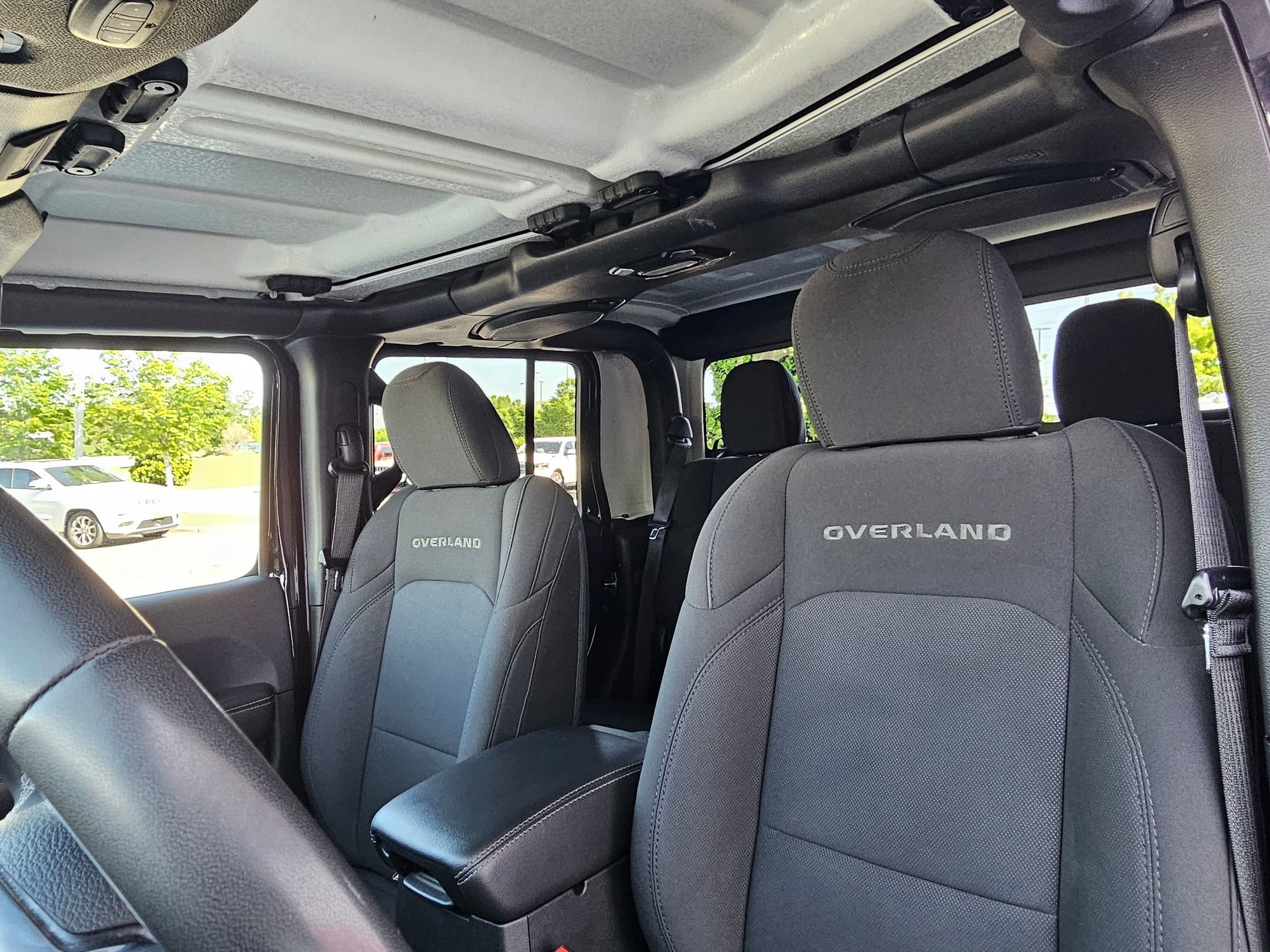 Used 2023 Black Clearcoat Jeep Overland image 22