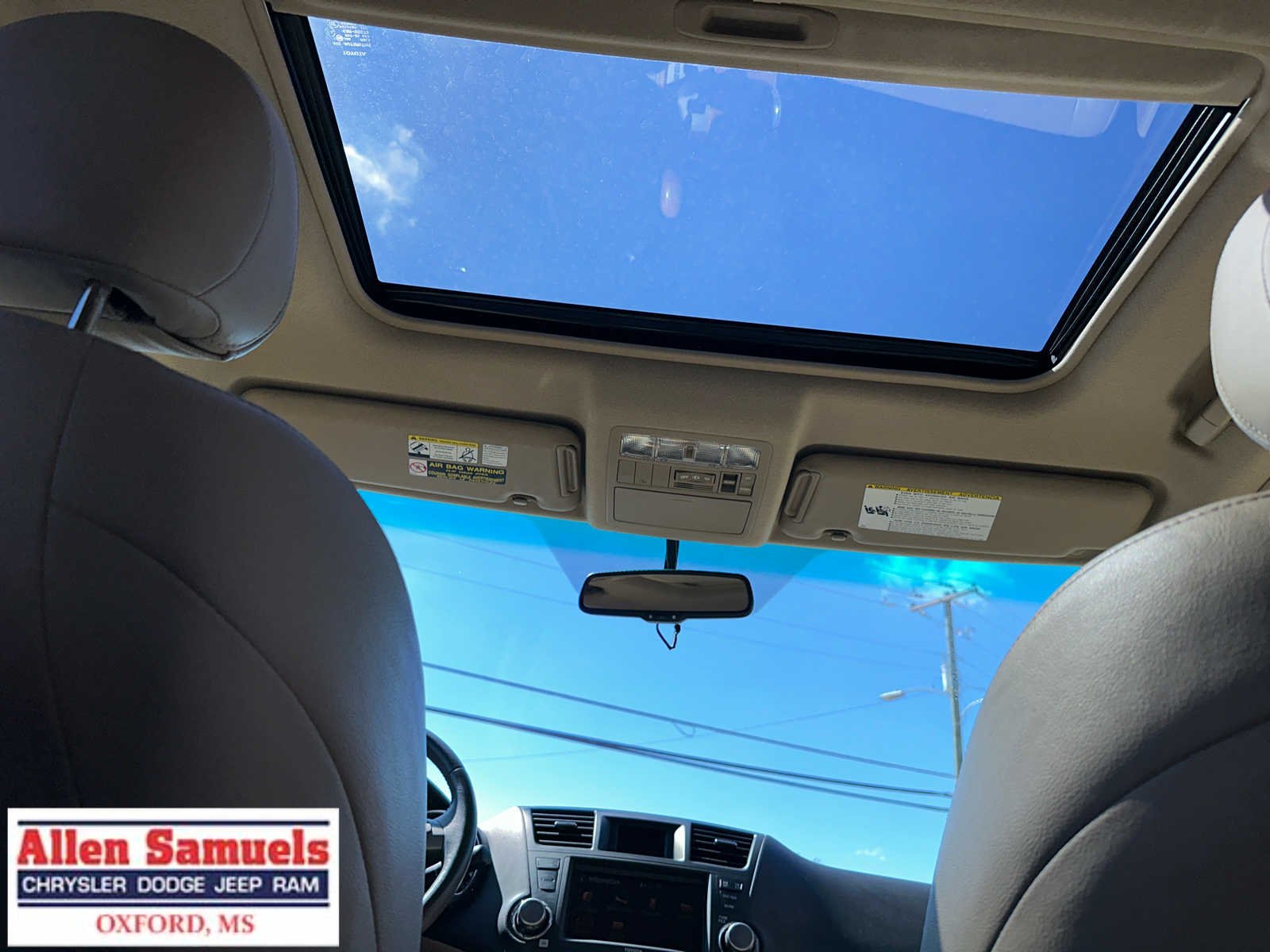 Used 2010 Blizzard Pearl Toyota Limited w/3rd Row image 35