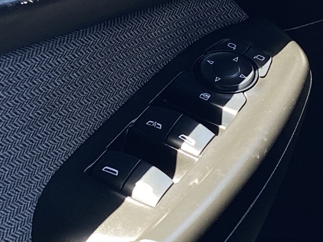 Used 2024 Sterling Gray Chevrolet LT image 26