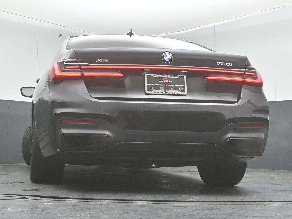 2022 BMW 750LI - Image 32