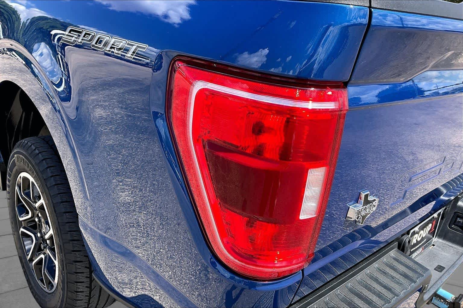 Used 2023 Atlas Blue Metallic Ford XLT image 27