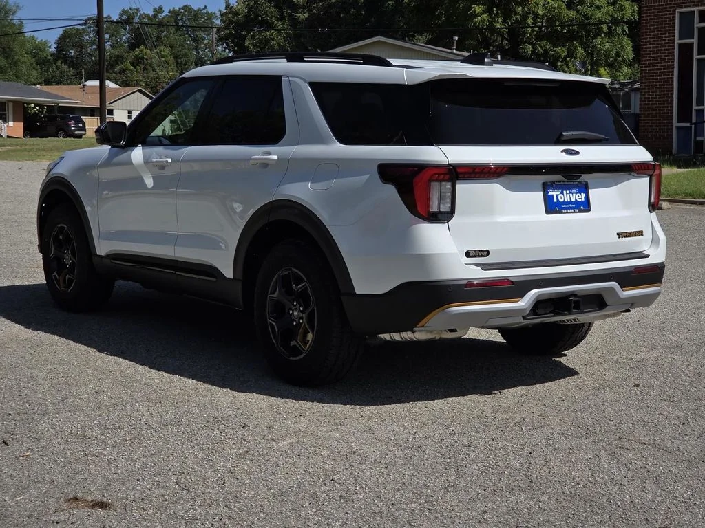 New 2026 Star White Metallic Tri-Coat Ford Tremor® image 4