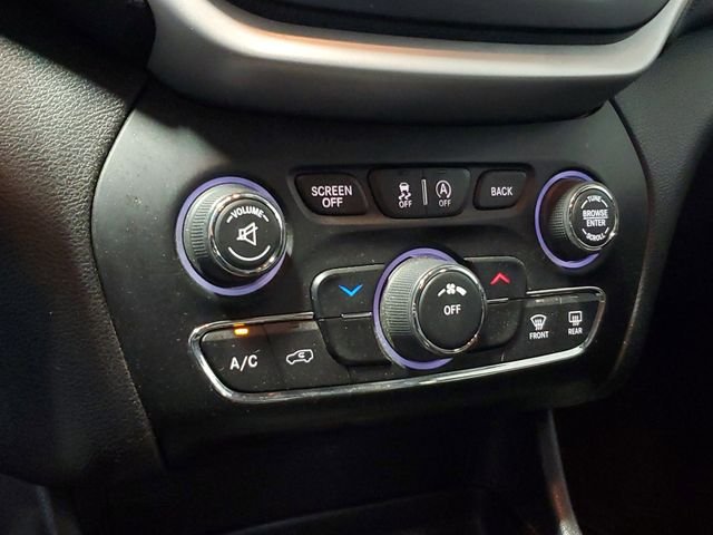 Used 2017 Gray Jeep Trailhawk image 22