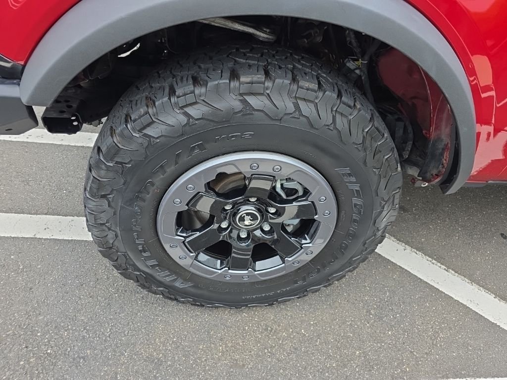 Used 2021 Red Ford Base image 9