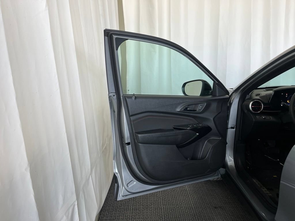2026 Chevrolet Trax RS - Photo 17