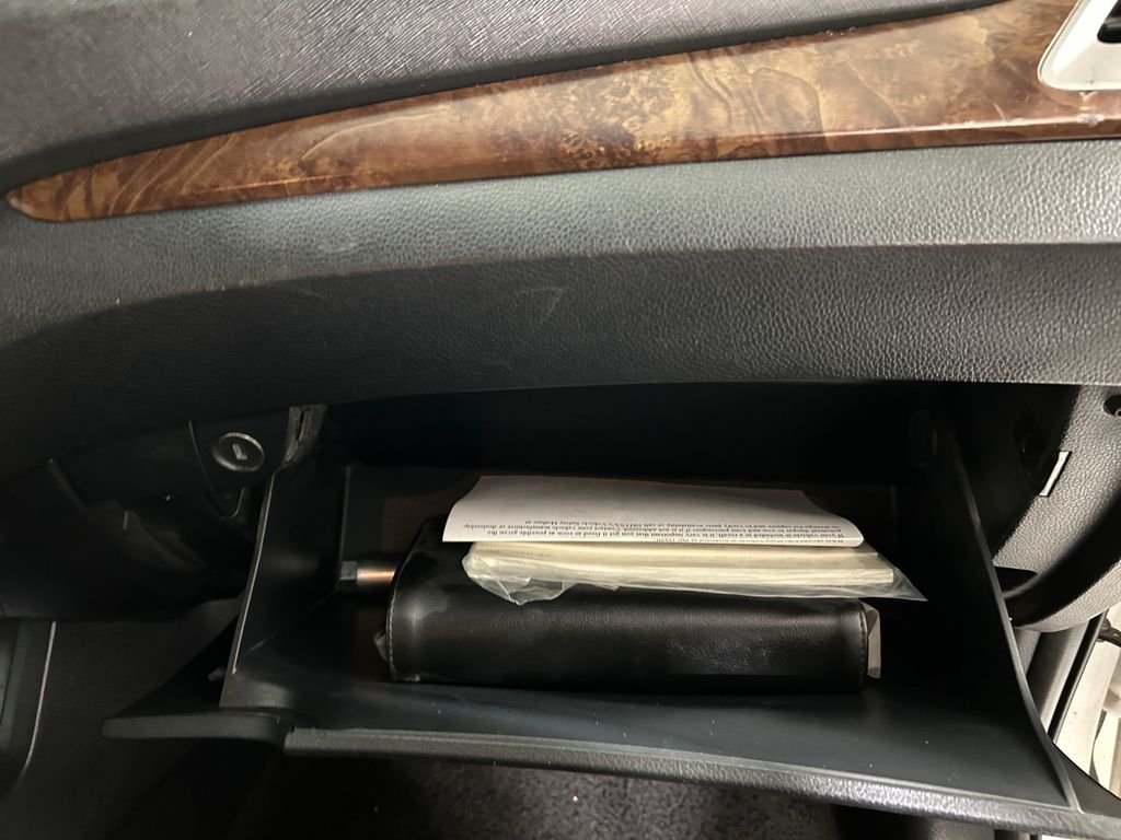 Used 2019 White Hyundai SE image 28